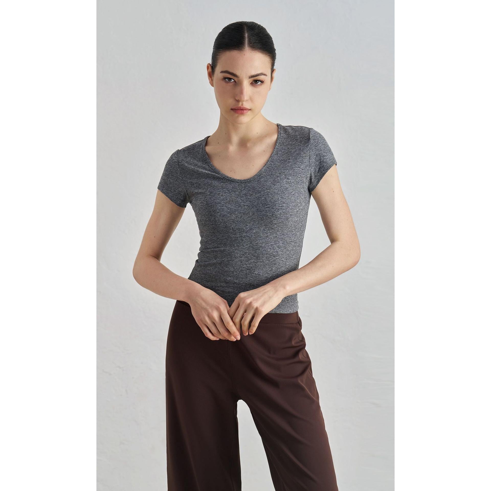 SUN simple and comfortable sports short sleeves skin-friendly nude casual yoga clothes high-end waist and thin fitness T-shirt women