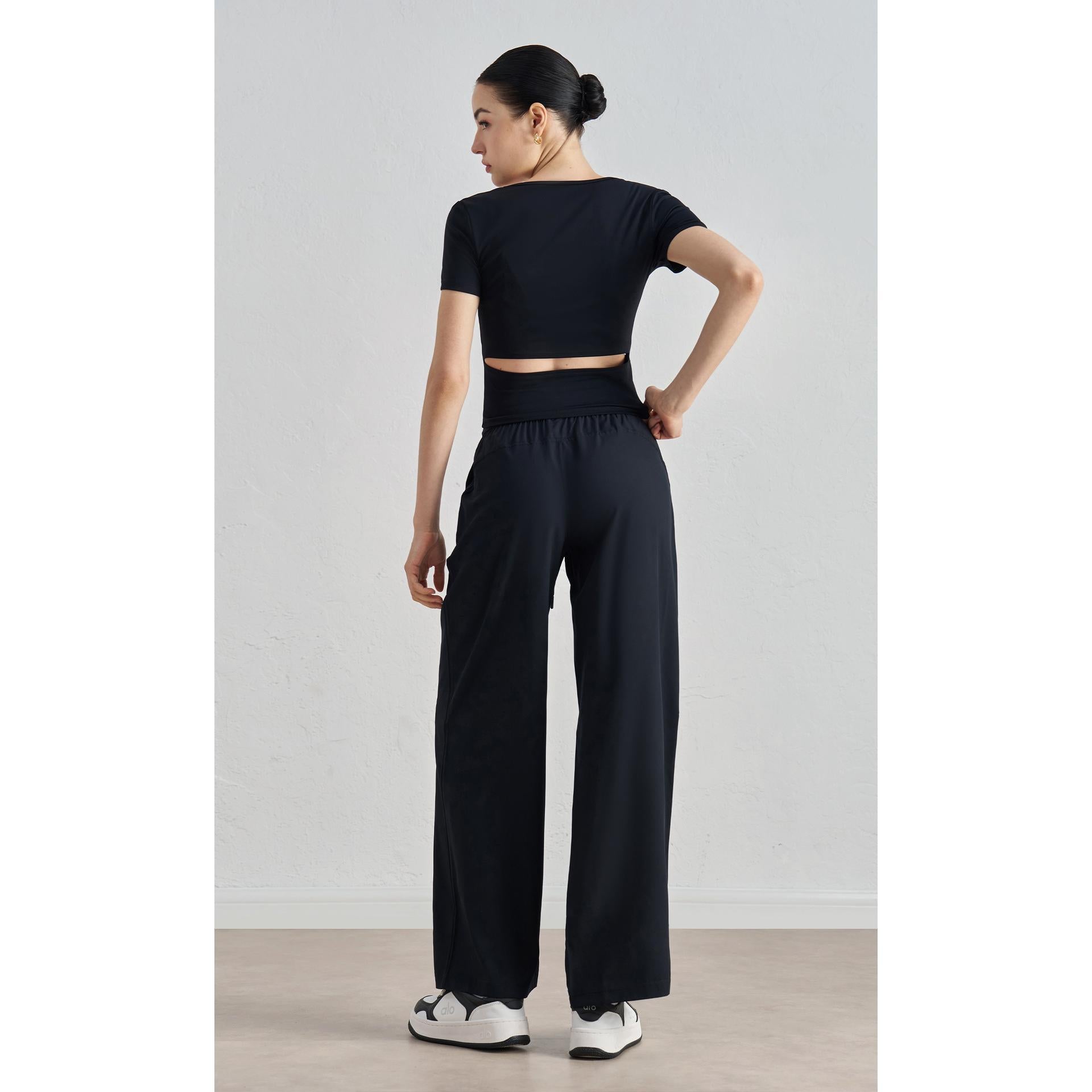 Naked yoga short-sleeved women's slim and thin sports T-shirt, high-end back waist hollow out wear front shoulder fitness top