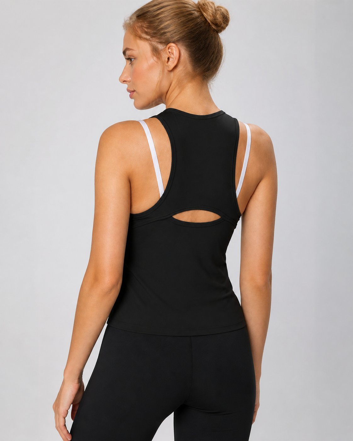 Approved product image 002 | NULS U-Neck Yoga Tank