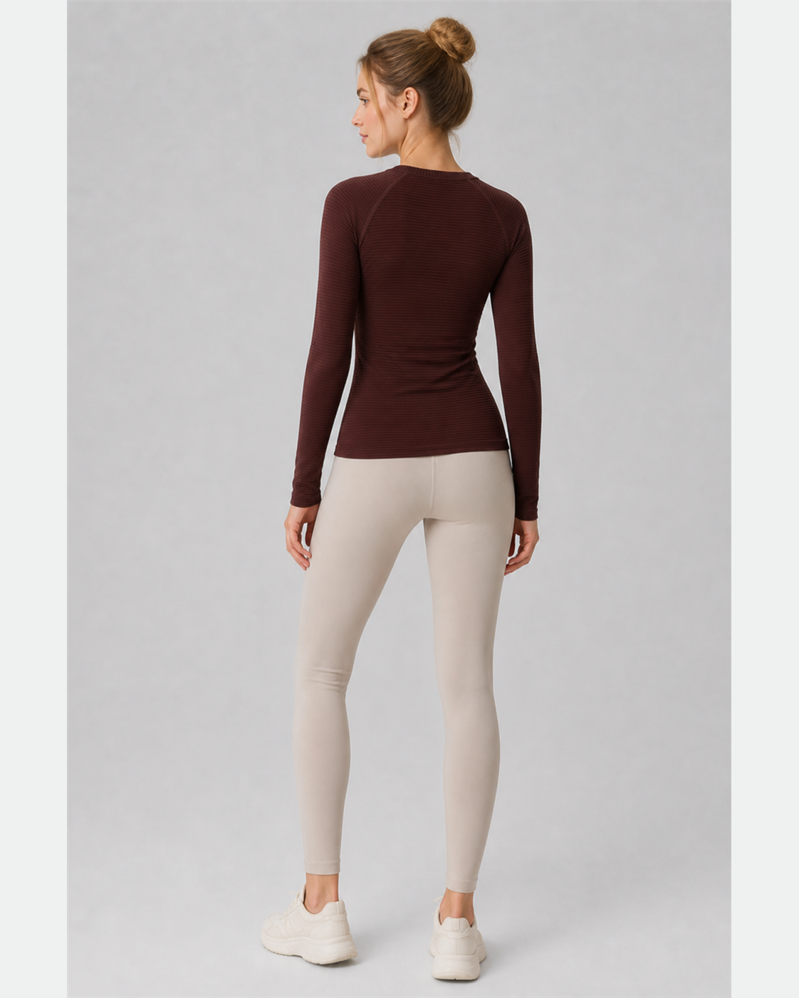 Approved product image 002 | Crew Neck Long-Sleeve Yoga Top
