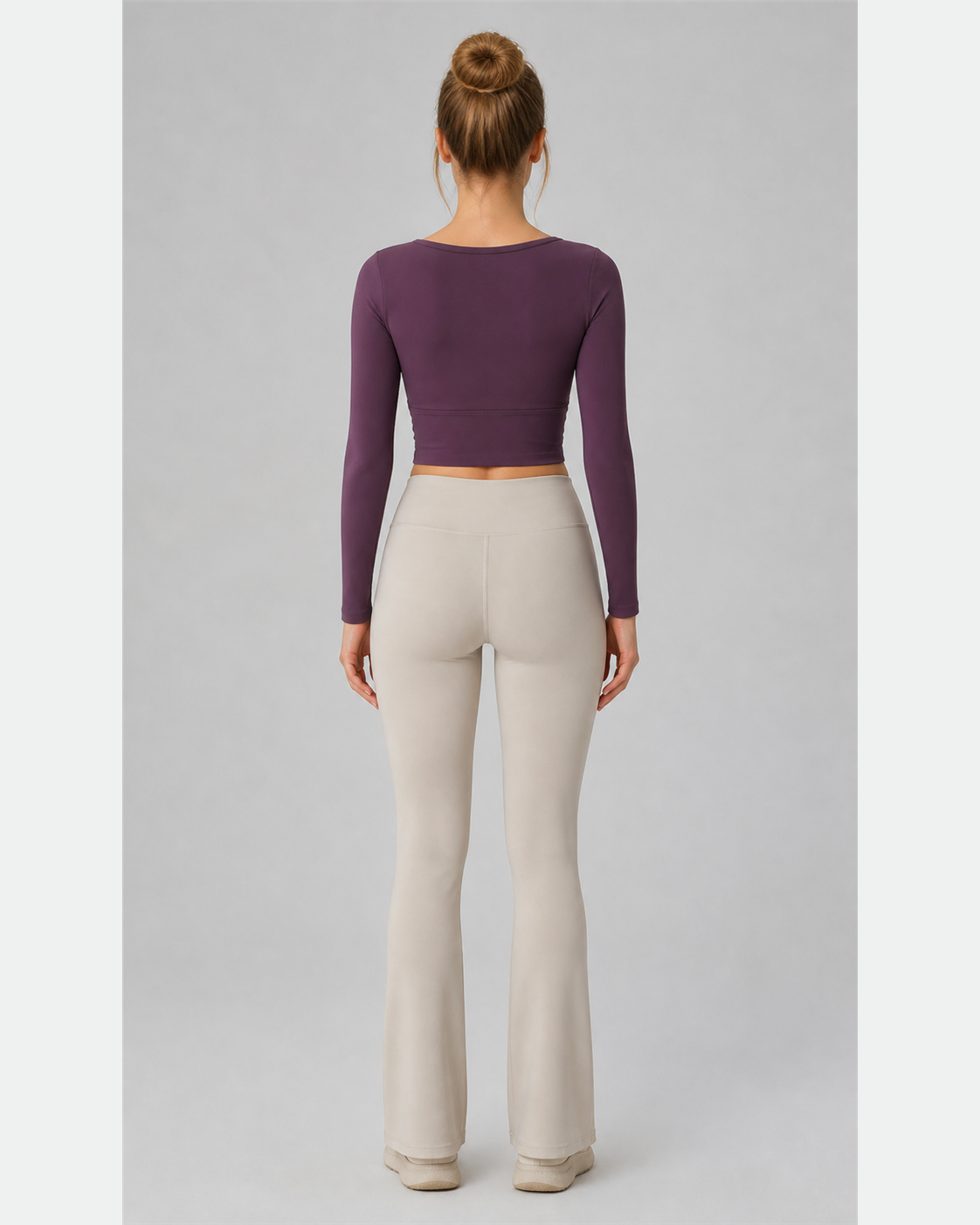 Approved product image 002 | U-Neck Long-Sleeve Padded Yoga Top