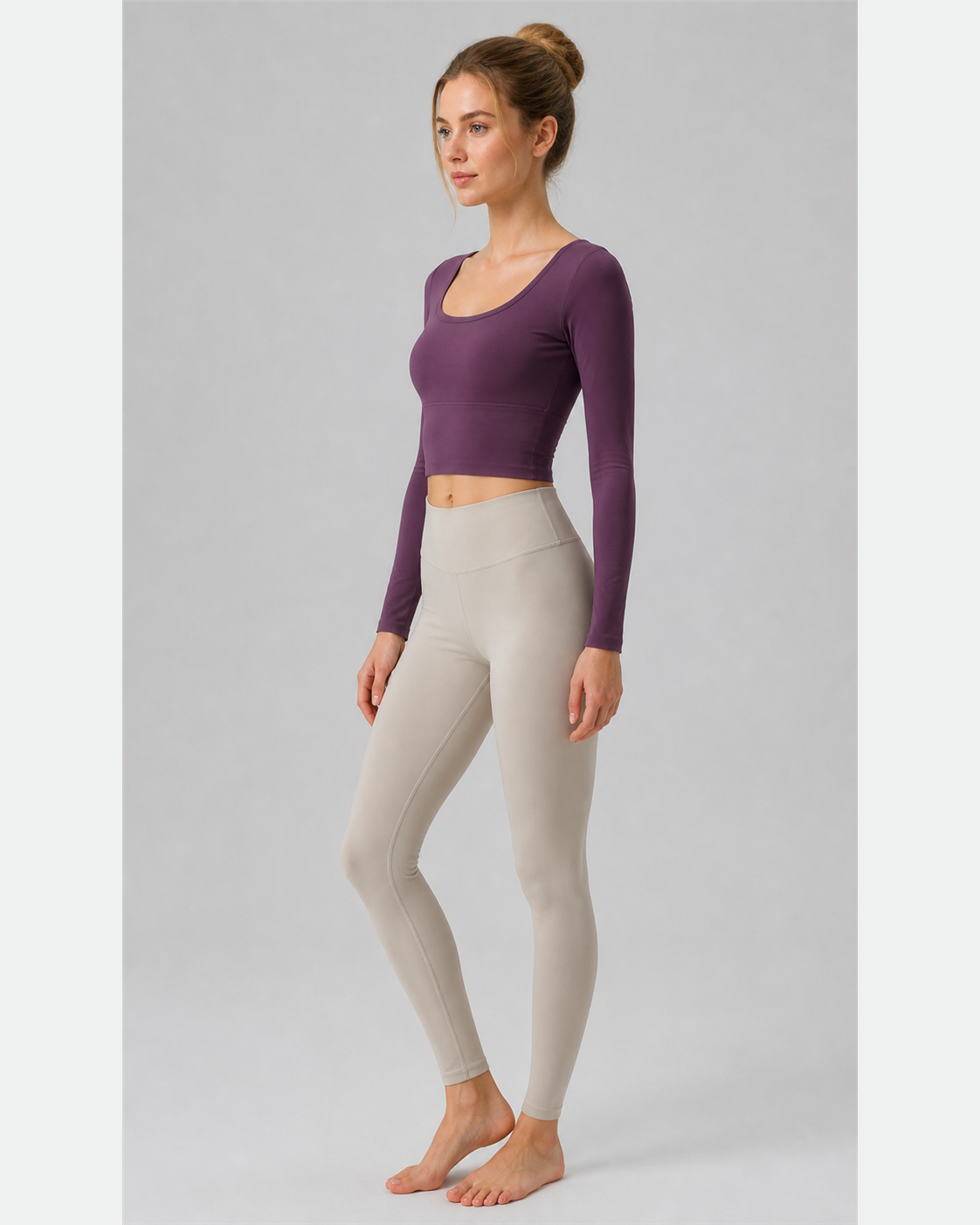 Approved product image 003 | U-Neck Long-Sleeve Padded Yoga Top