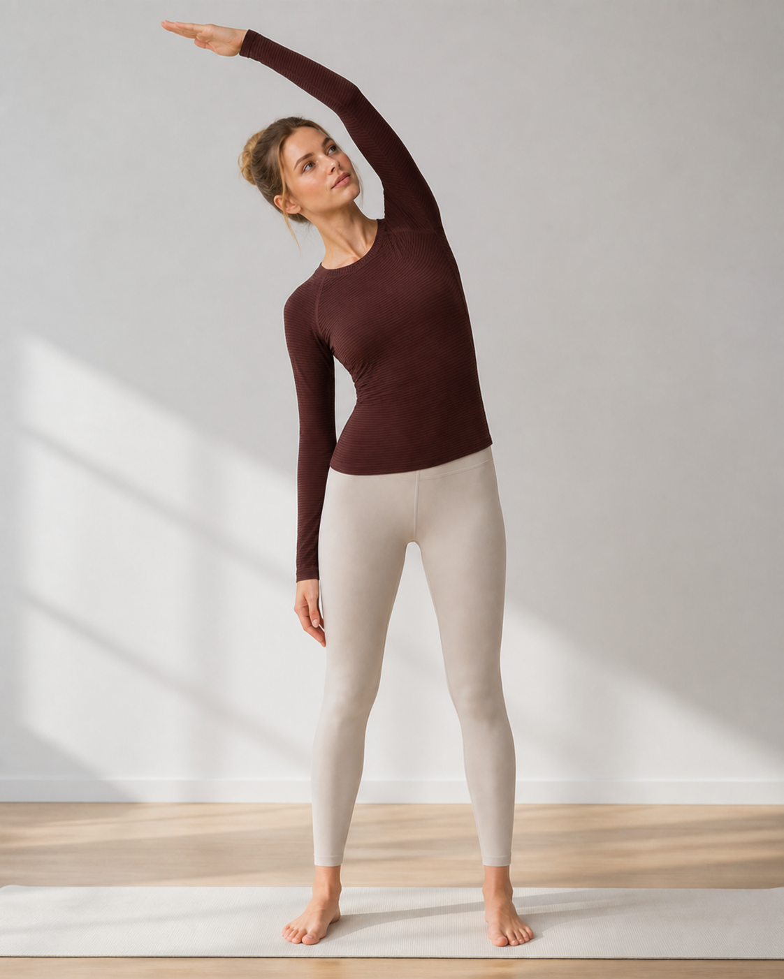 Approved product image 005 | Crew Neck Long-Sleeve Yoga Top