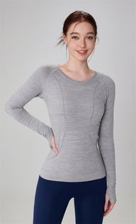 Women's seamless sculpting workout top with crew neck