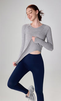 Women's seamless sculpting workout top with crew neck