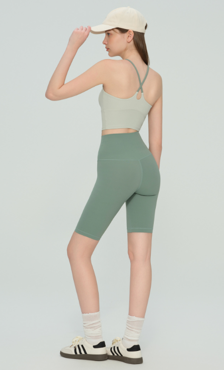 Colorblock Cross-Back Sports Bra activewear outfit - women's yoga activewear by Lepeins
