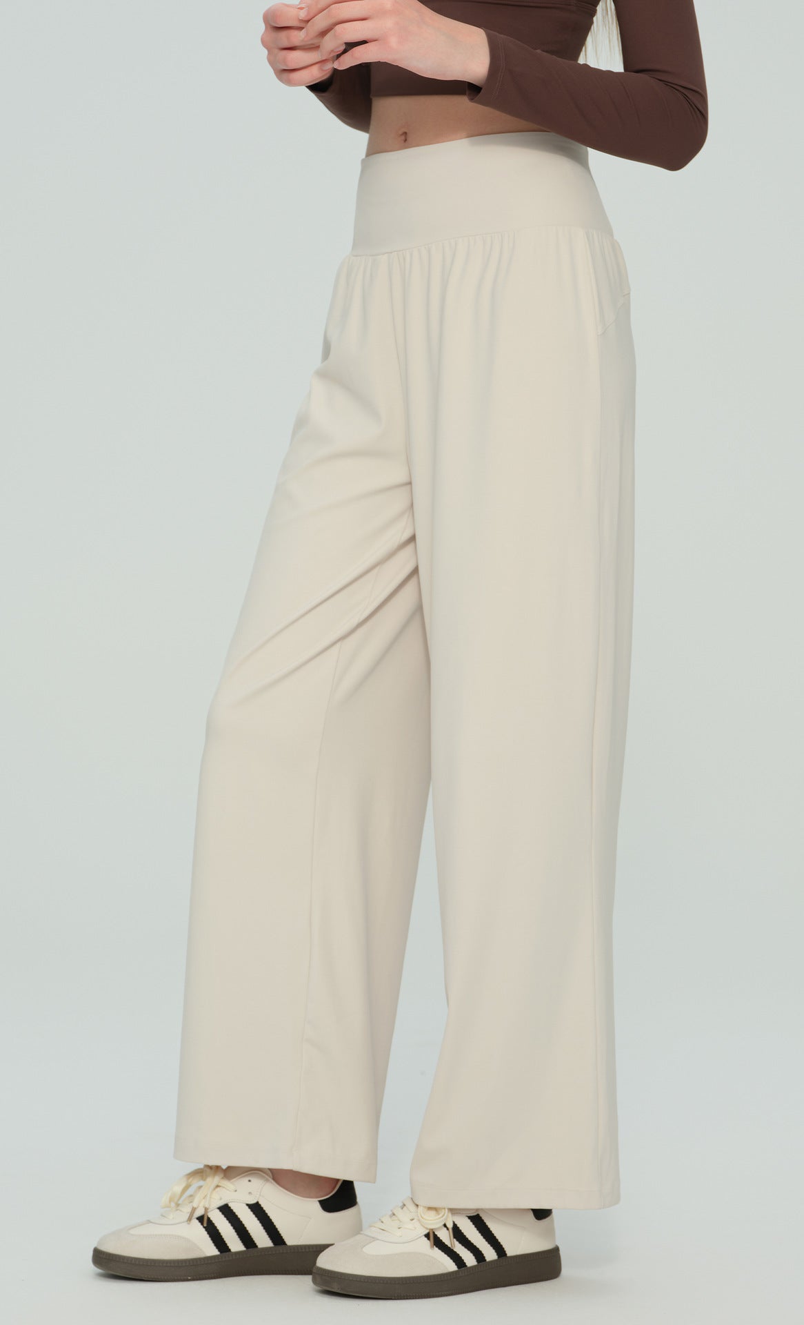 NULS High-Waisted Wide-Leg Pants strap detail - Lepeins yoga pants for yoga, Pilates and daily movement