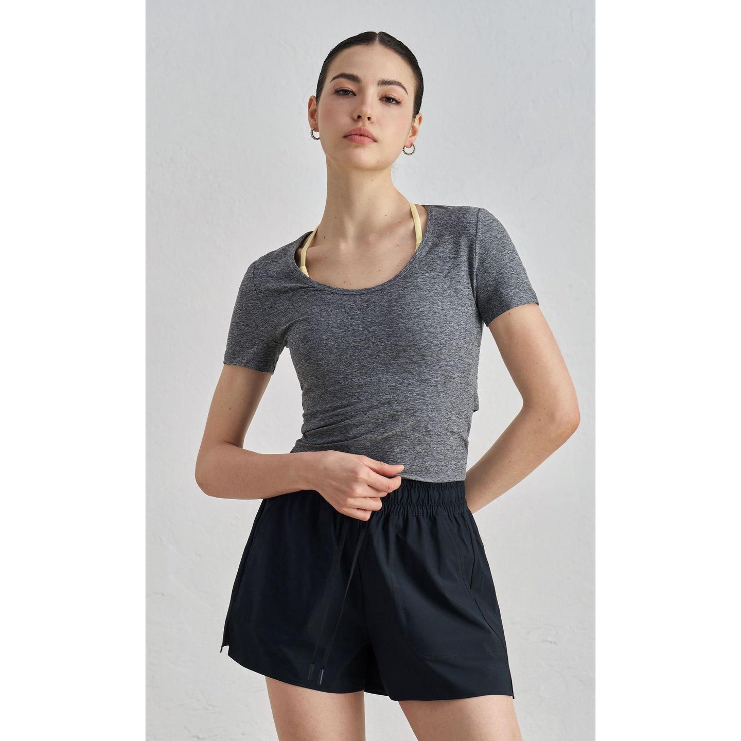 Naked yoga short-sleeved women's slim and thin sports T-shirt, high-end back waist hollow out wear front shoulder fitness top