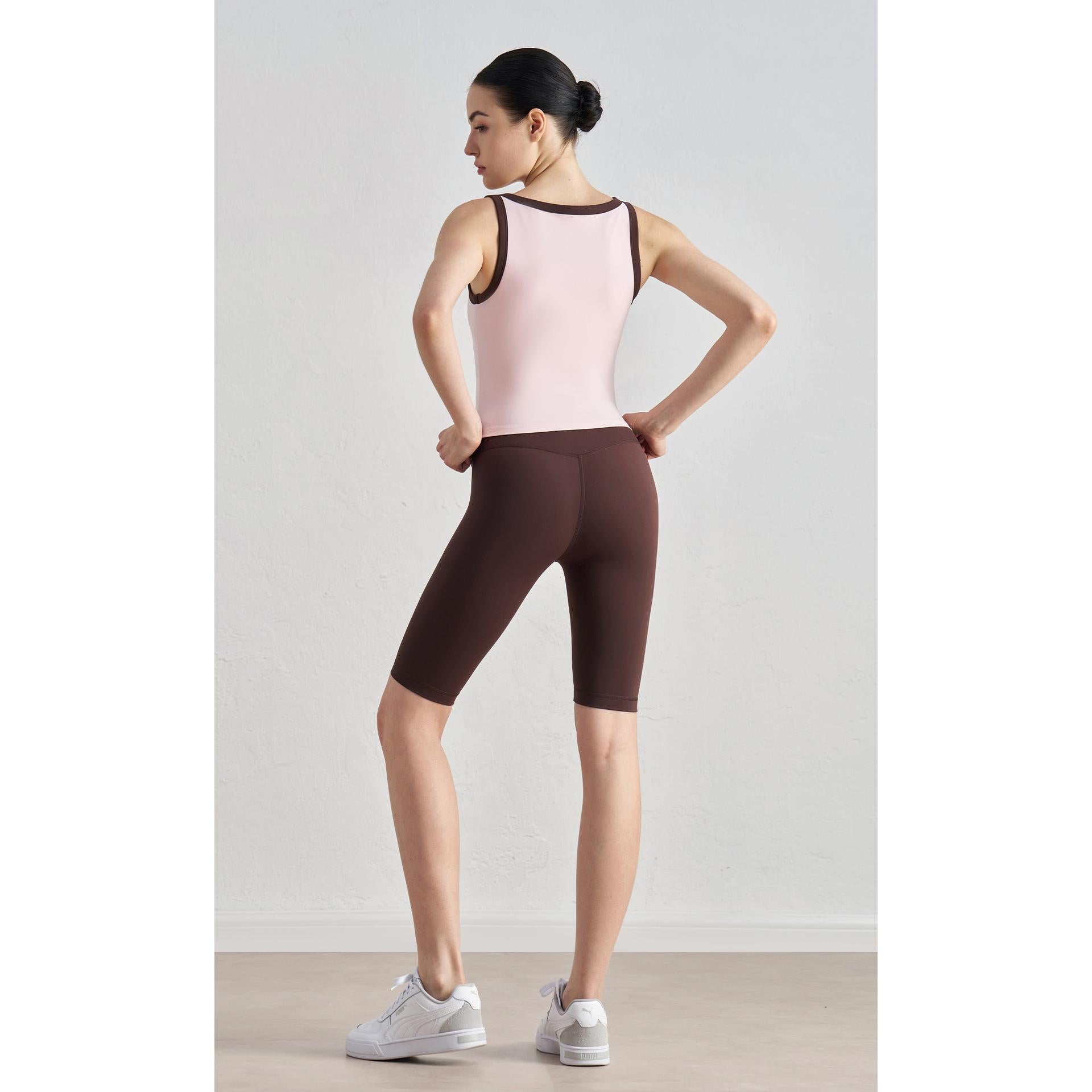 NULS U-Neck Colorblock Sports Bra fabric detail - women's yoga activewear by Lepeins