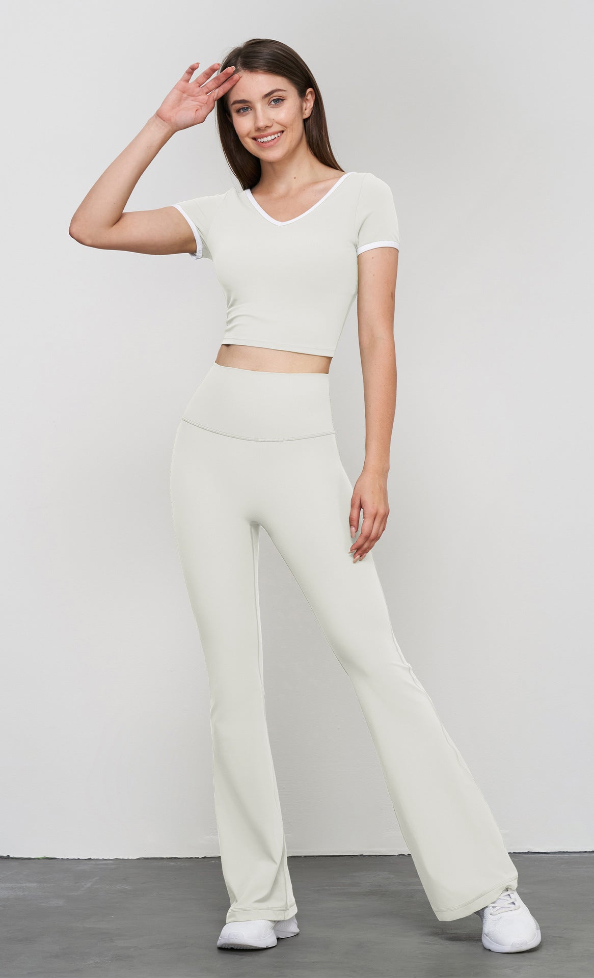 Premium Stretch Flare Yoga Pants - Black - product view 4 - Lepeins