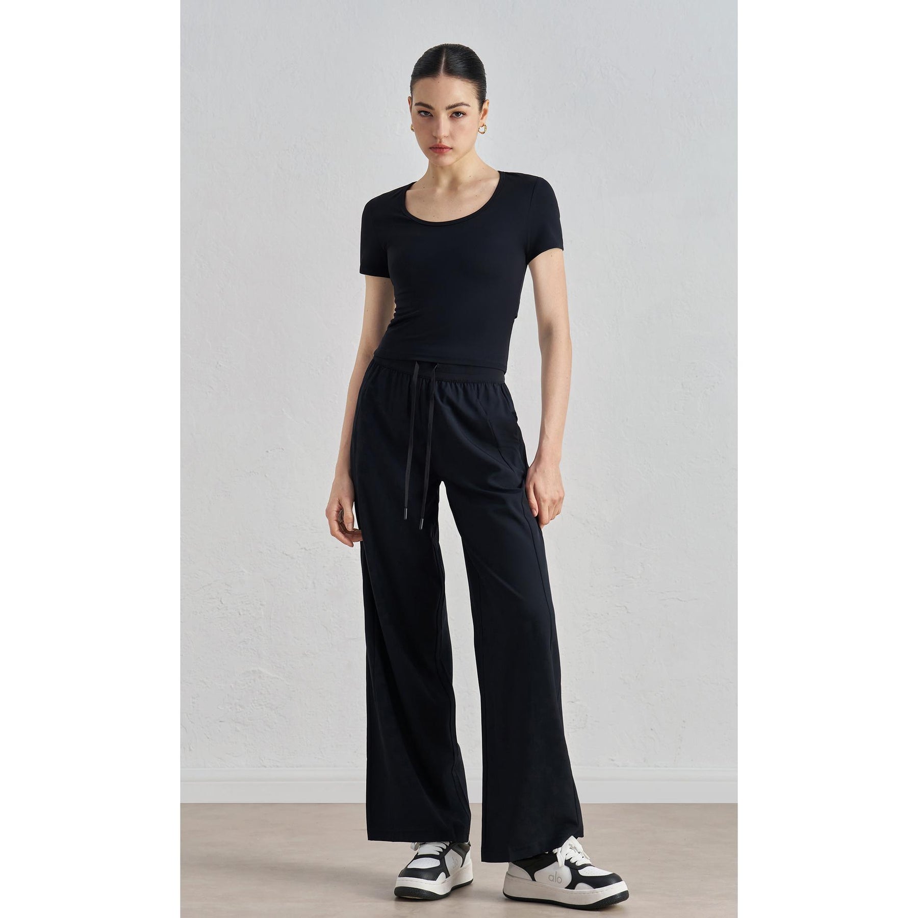 Bare-Feel Hollow-Back Yoga Tee